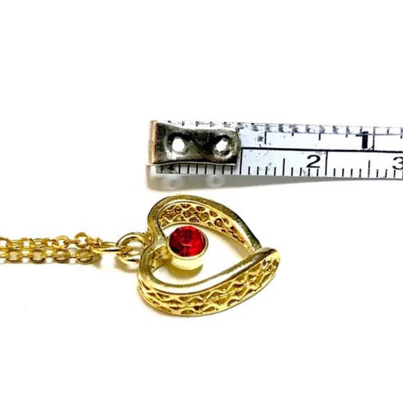 Adorable red crystal gold heart chain necklace - Picture 5 of 8